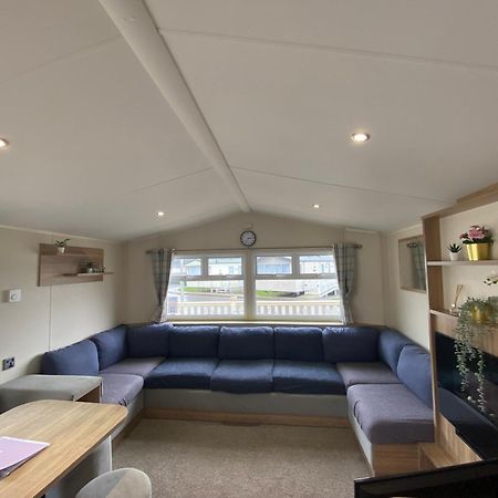 8 Bed Sun Decked Caravan Unlimited High Speed Wifi And Fun At Seawick Holiday Park Clacton-on-Sea Ngoại thất bức ảnh