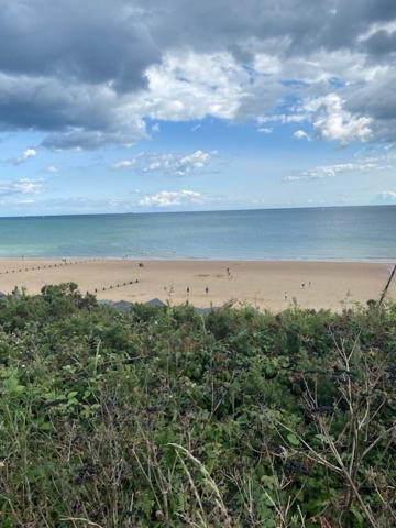 8 Bed Sun Decked Caravan Unlimited High Speed Wifi And Fun At Seawick Holiday Park Clacton-on-Sea Ngoại thất bức ảnh