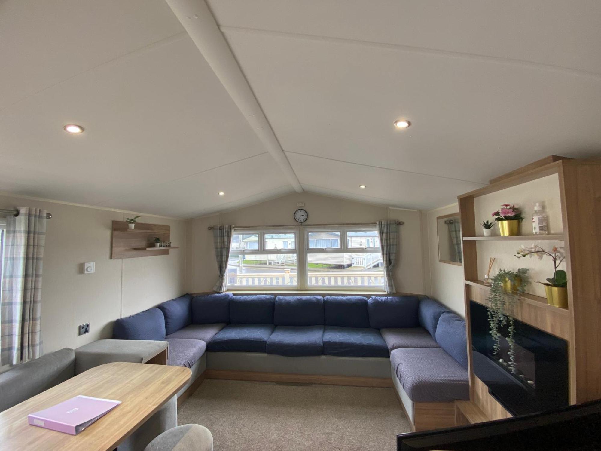 8 Bed Sun Decked Caravan Unlimited High Speed Wifi And Fun At Seawick Holiday Park Clacton-on-Sea Ngoại thất bức ảnh
